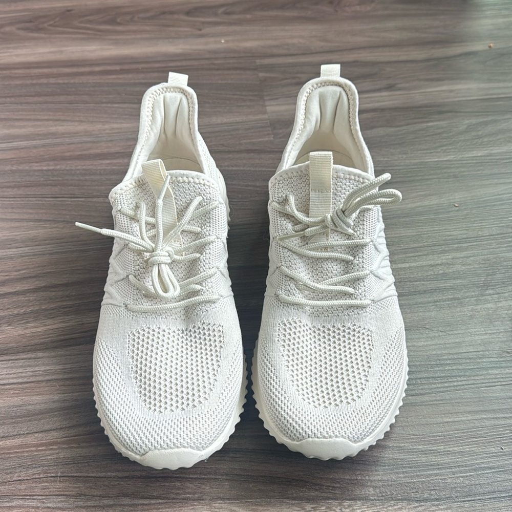Women's Tennis Shoes | Lightweight | Light Beige | Size 10 | WORN ONCE!